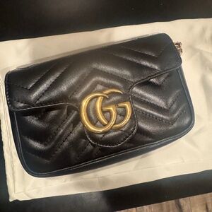 GG Marmont Mini Shoulder Bag